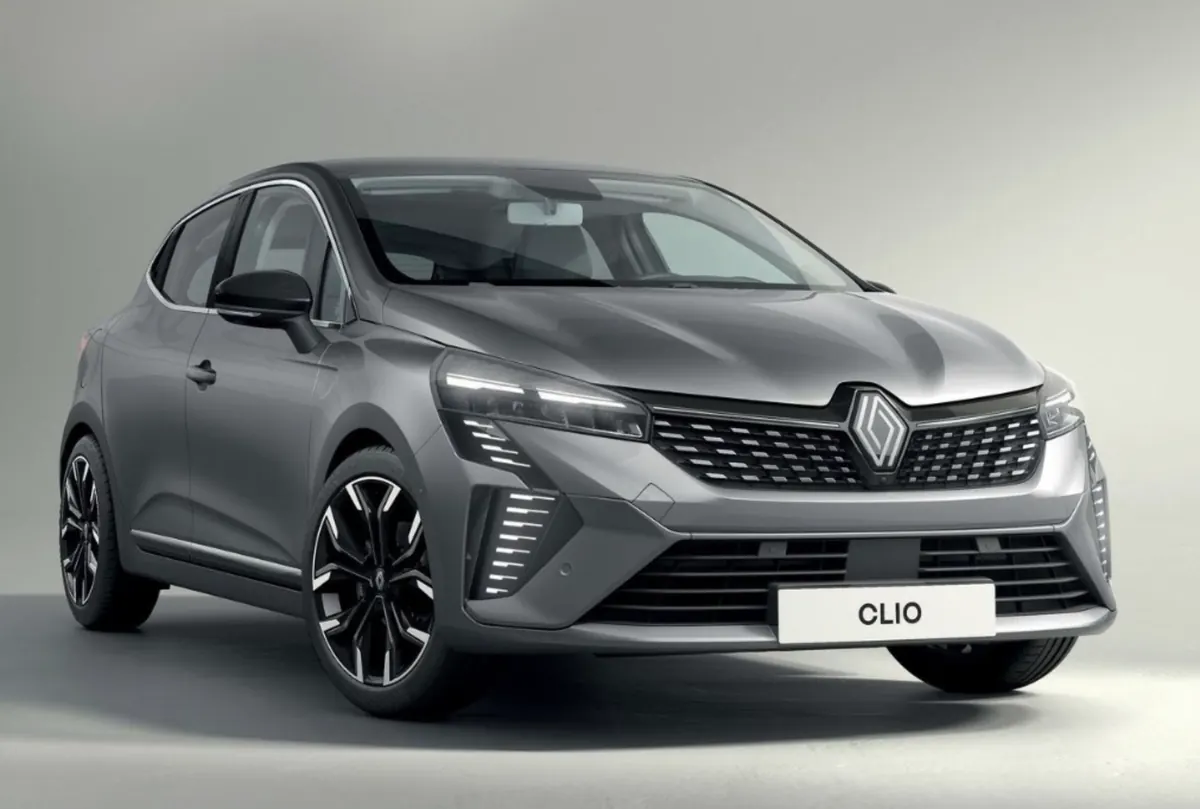 Renault Clio grise — location voiture Marrakech